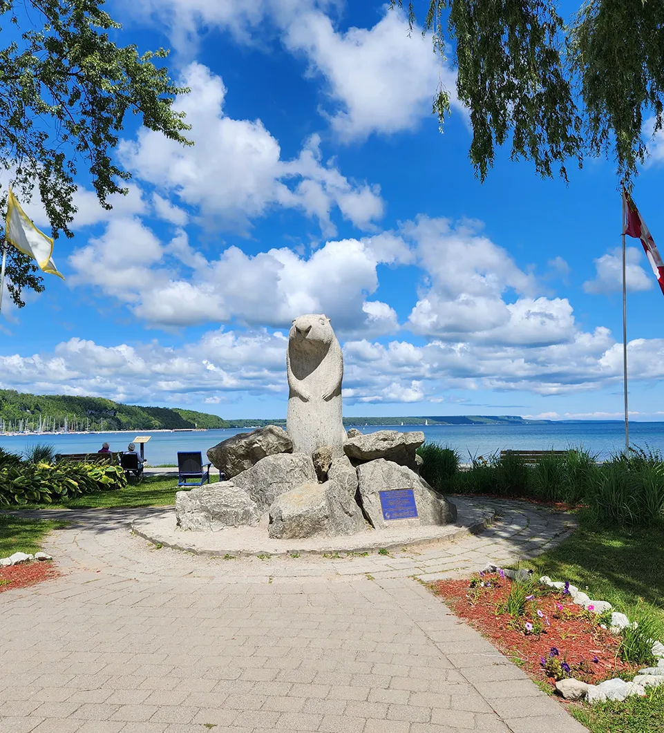 Wiarton Willie statue